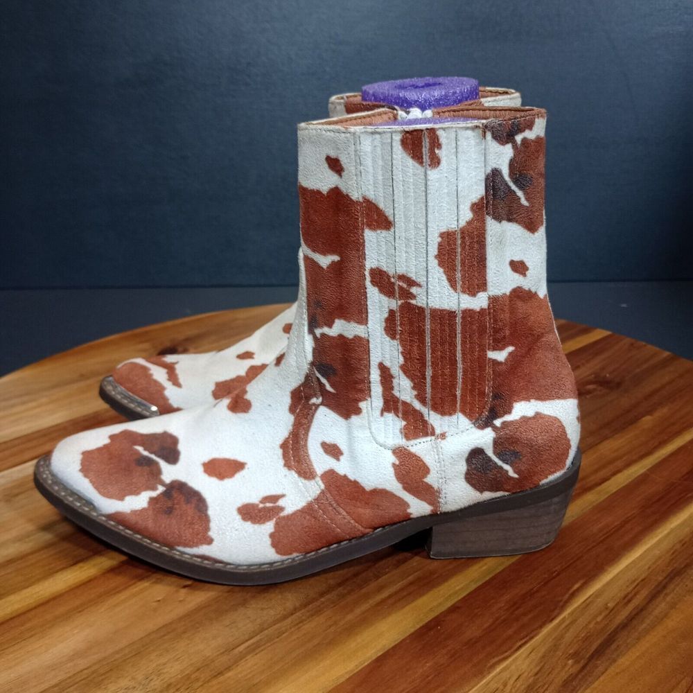 ARIDER GIRL Boots Womens Sz 7 Ankle Booties Cow Print BUCKLE BKE Western BOHO